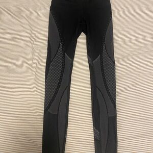 Lulu black and Gray Patterned Leggings